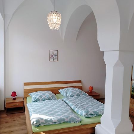 Ferienwohnung Im Rittergut Plohn 300 Meter Zum Freizeitpark Lengenfeld  Exterior photo